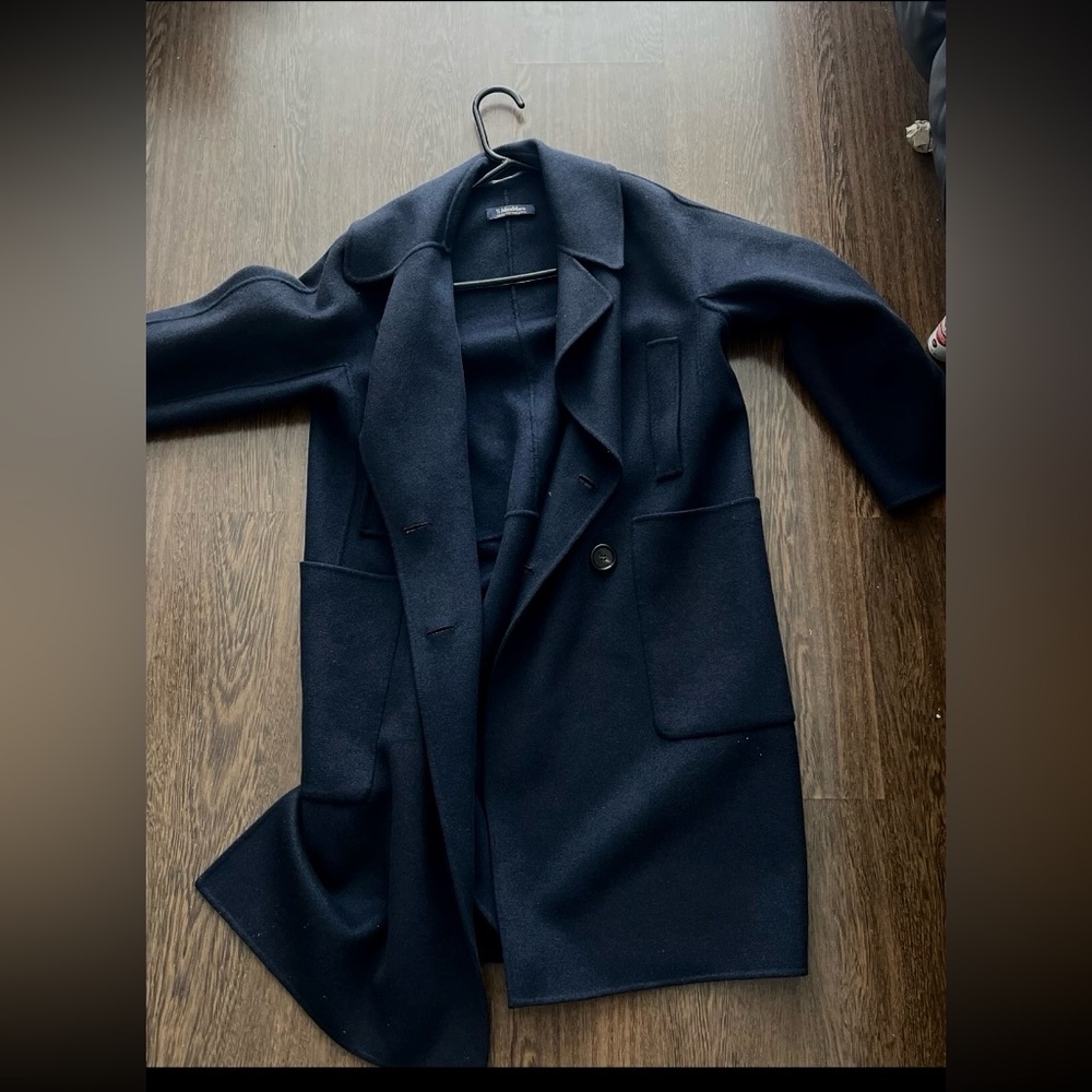 $2400 S’ Max Mara black virgin wool coat, size 0 good for petite